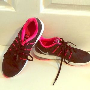 Nike air max girls shoes -size 6Y-worn once